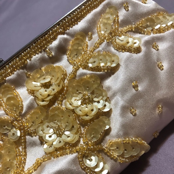 Vintage Mini Sequin Purse with Cross Body Chain - Picture 4 of 10